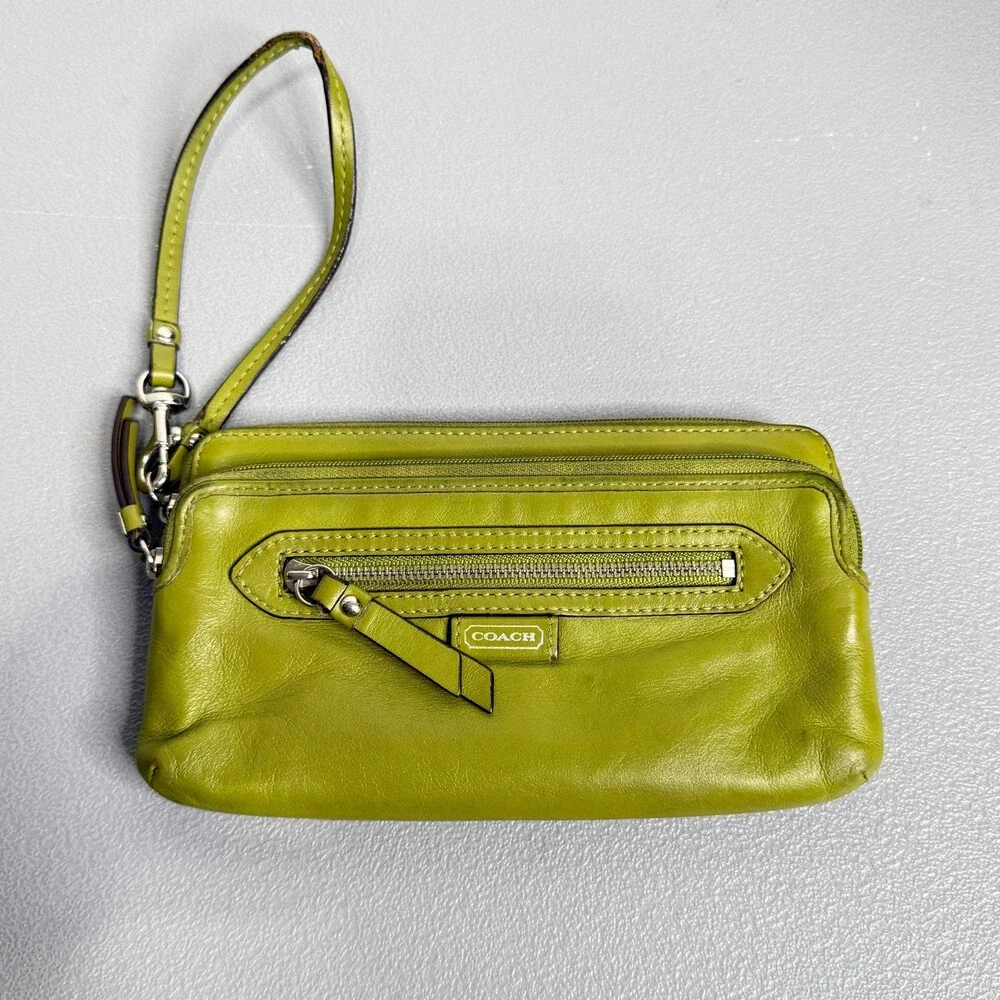 Coach Daisy Leather Double Zip Wallet Wristlet Green *Needs Polish - Picture 1 of 11